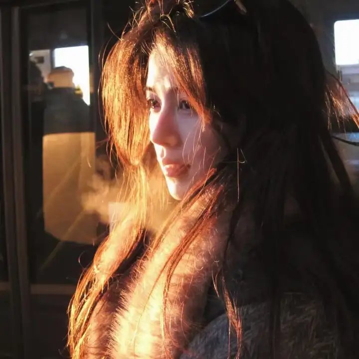 在人间之月光照着我